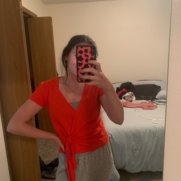 Red tie top - Picture 2 of 3